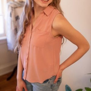 Button up Sleeveless Top